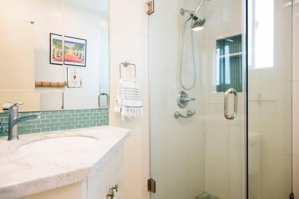Apartmán Oceanfront Oasis Long Beach Exteriér fotografie